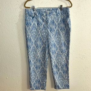 Size 1 Chico Platinum jeans, no stains or tears, see size chart